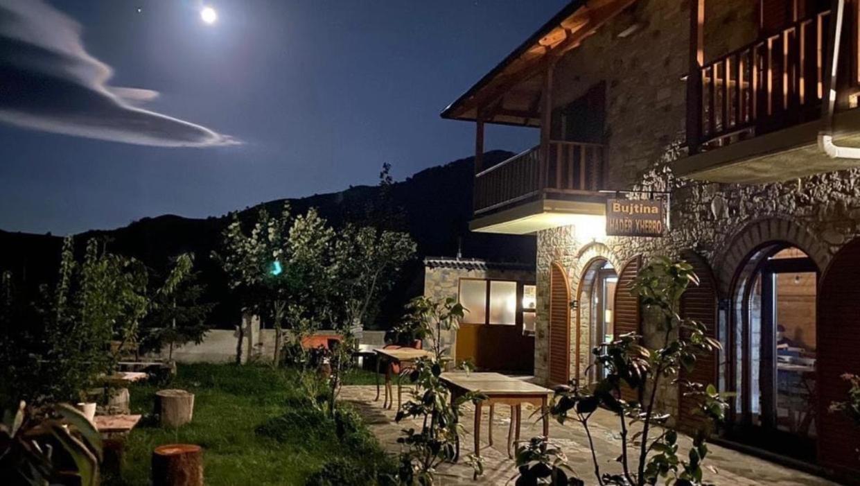 Bujtina Hader Xhebro Hostel Τεπελένι Εξωτερικό φωτογραφία